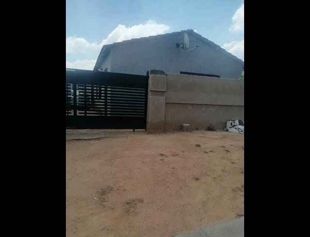 2 BEDROOM HOUSE FOR SALE IN ESSELEN PARK